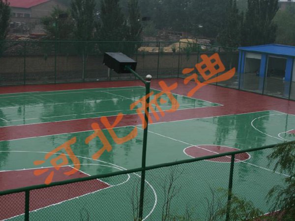 聚氨酯運(yùn)動(dòng)球場地坪